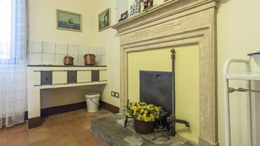 Caminetto appartamento lilla residence villa valsi