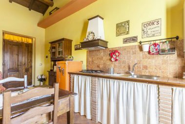 Cucina particolare appartamento soppalco residence villa valsi
