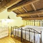 Letto appartamento soppalco residence villa valsi